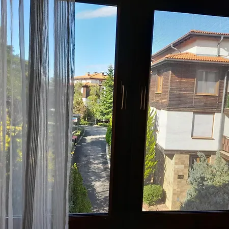 трёхкомнатные роскошные у моря в санта марина Apartment