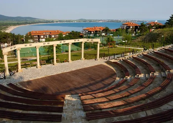 трёхкомнатные роскошные у моря в санта марина * 索佐波尔