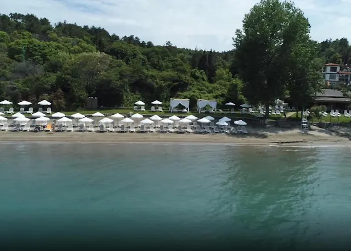 公寓 трёхкомнатные роскошные у моря в санта марина 索佐波尔