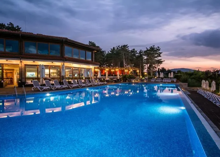 公寓 трёхкомнатные роскошные у моря в санта марина 索佐波尔