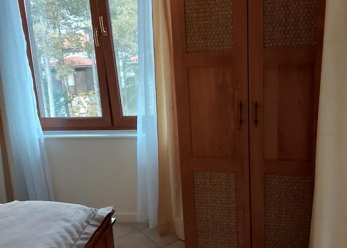 трёхкомнатные роскошные у моря в санта марина