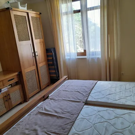 трёхкомнатные роскошные у моря в санта марина Sozopol