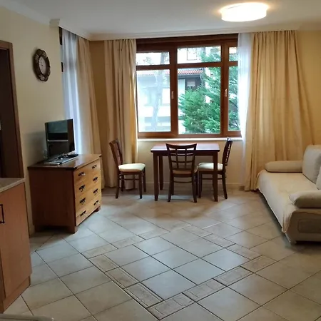 Apartamento трёхкомнатные роскошные у моря в санта марина