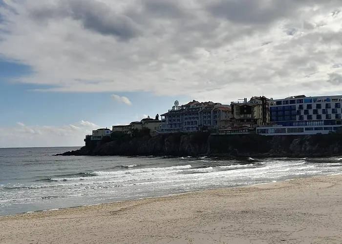 трёхкомнатные роскошные у моря в санта марина Апартамент *