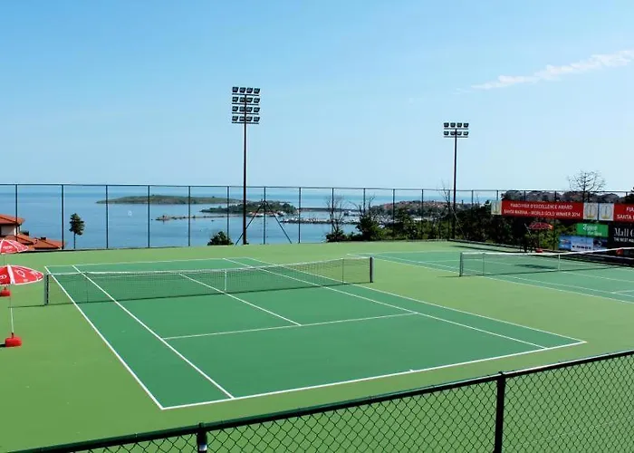 трёхкомнатные роскошные у моря в санта марина Апартамент *