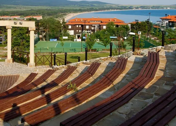 трёхкомнатные роскошные у моря в санта марина Апартамент