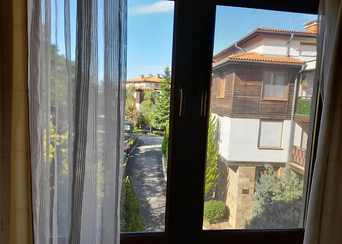 трёхкомнатные роскошные у моря в санта марина アパート